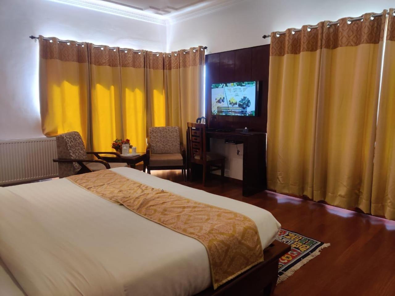 Hotel Royal Ladakh, Leh Exteriör bild